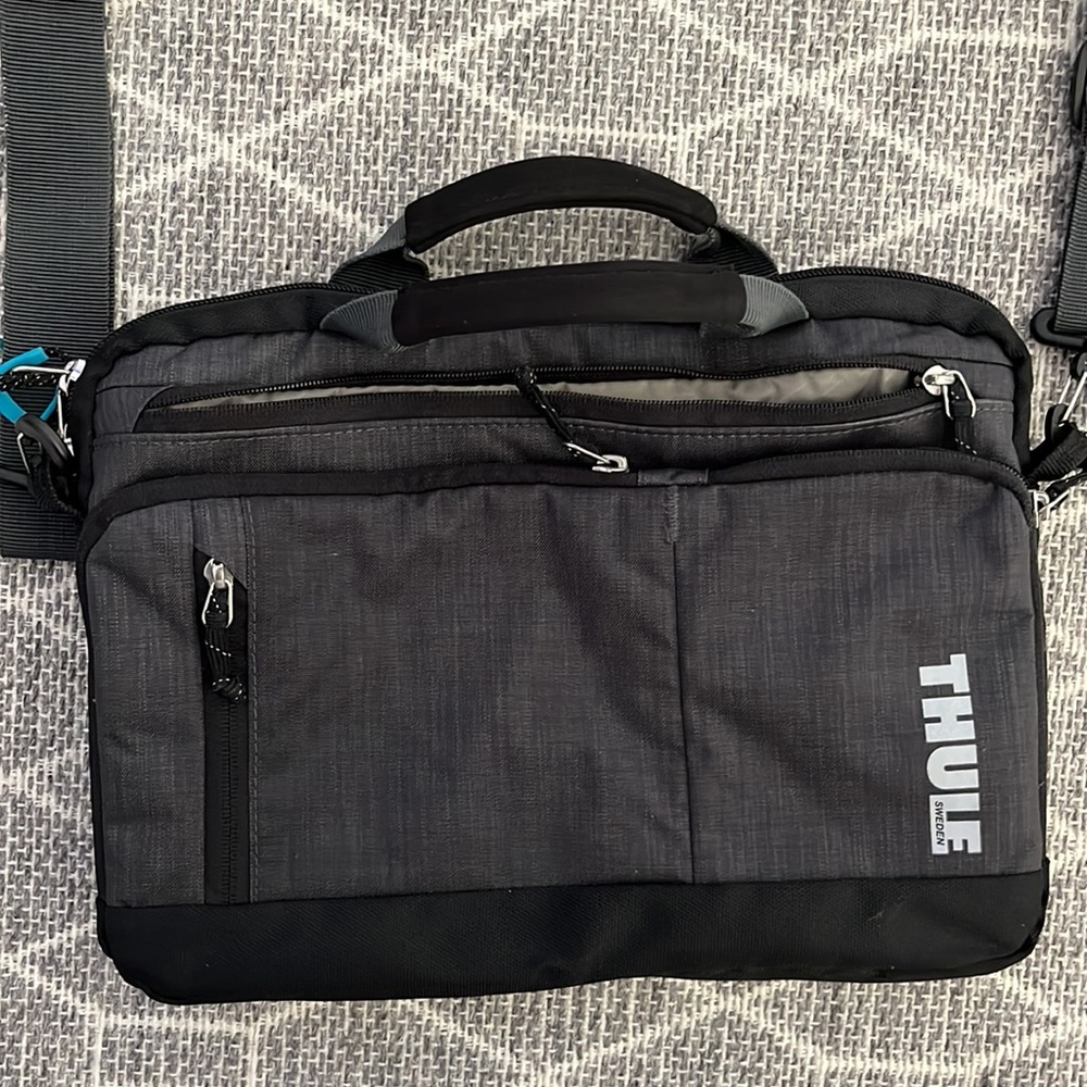 Thule padded computer bag - Picture 2 of 3